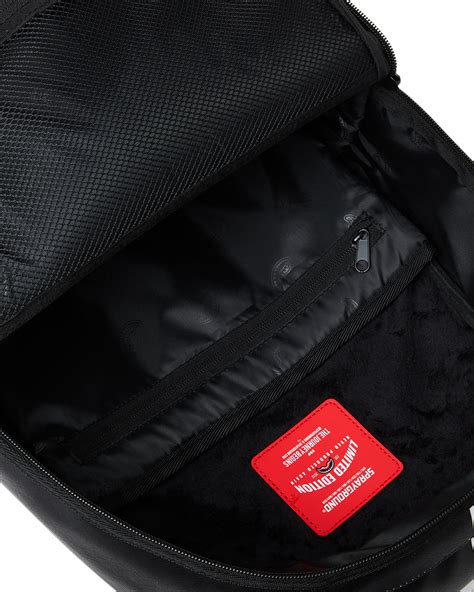 shark central reflex dlxsv backpack.